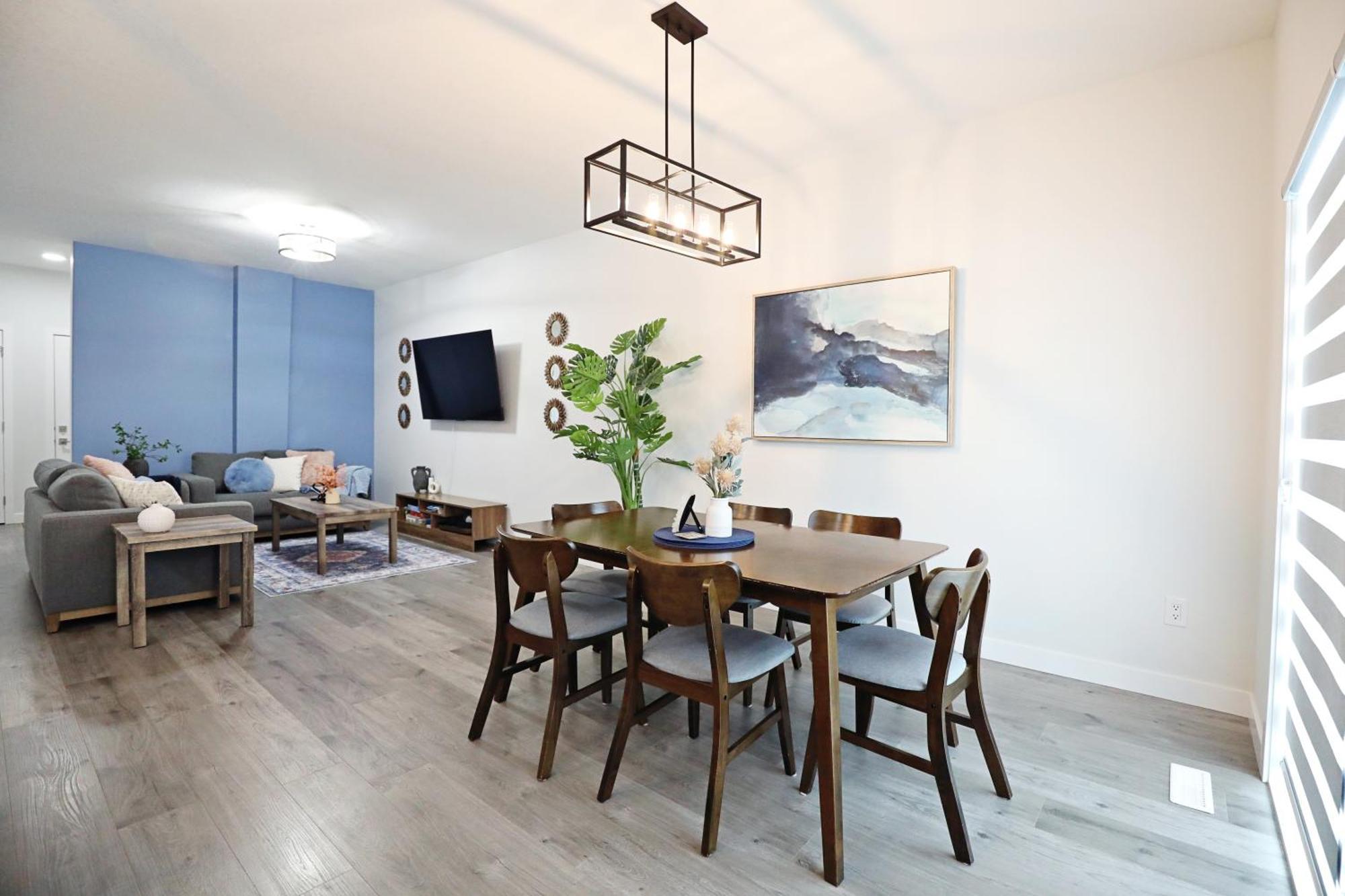 Beautiful Home With 4 King Beds,Airport,Disney+ Edmonton Buitenkant foto